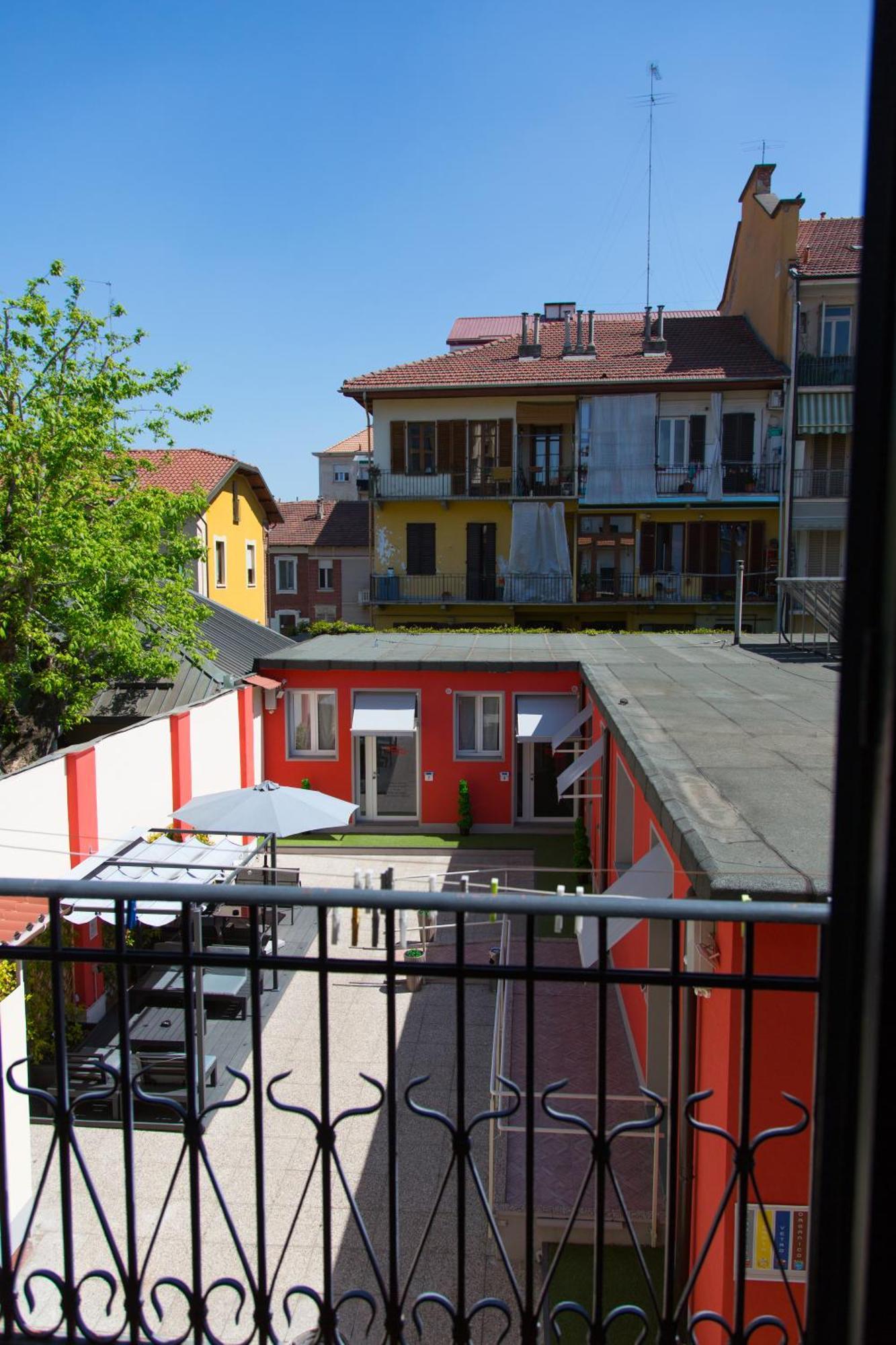 Guest House Turin Metro Young المظهر الخارجي الصورة